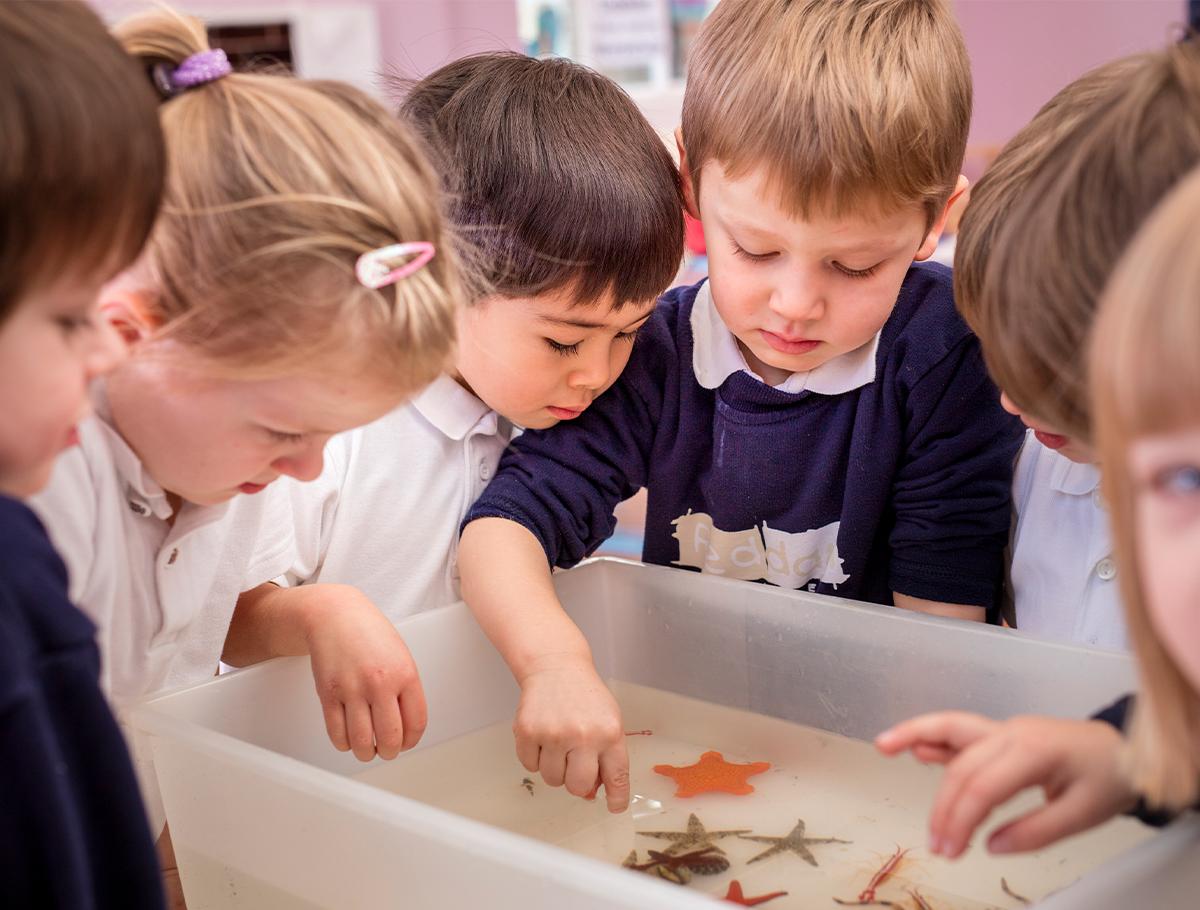 Pre-school-playing-water Pre-school-playing-water