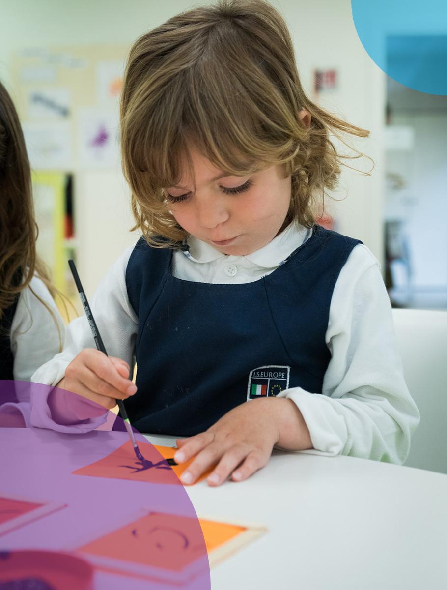 Kiddy-educational-approach-girl-painting